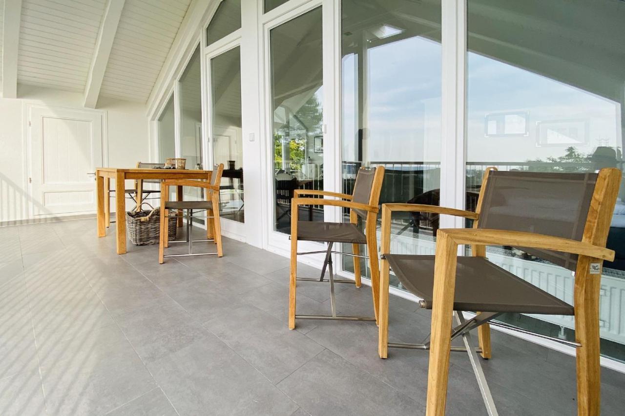 Ferienresidenz Zwei Bodden FeWo Ralswiek 1 5 2 Balkone, Meerblick Lietzow Exterior foto