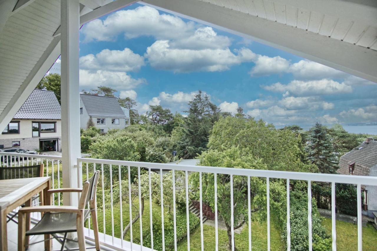 Ferienresidenz Zwei Bodden FeWo Ralswiek 1 5 2 Balkone, Meerblick Lietzow Exterior foto