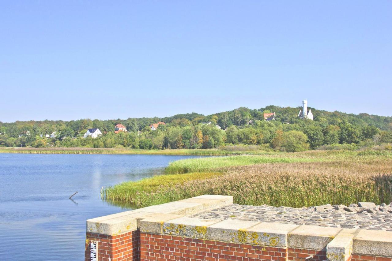 Ferienresidenz Zwei Bodden FeWo Ralswiek 1 5 2 Balkone, Meerblick Lietzow Exterior foto